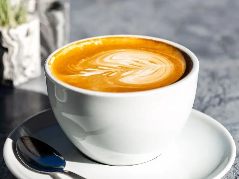 Flat White Resmi